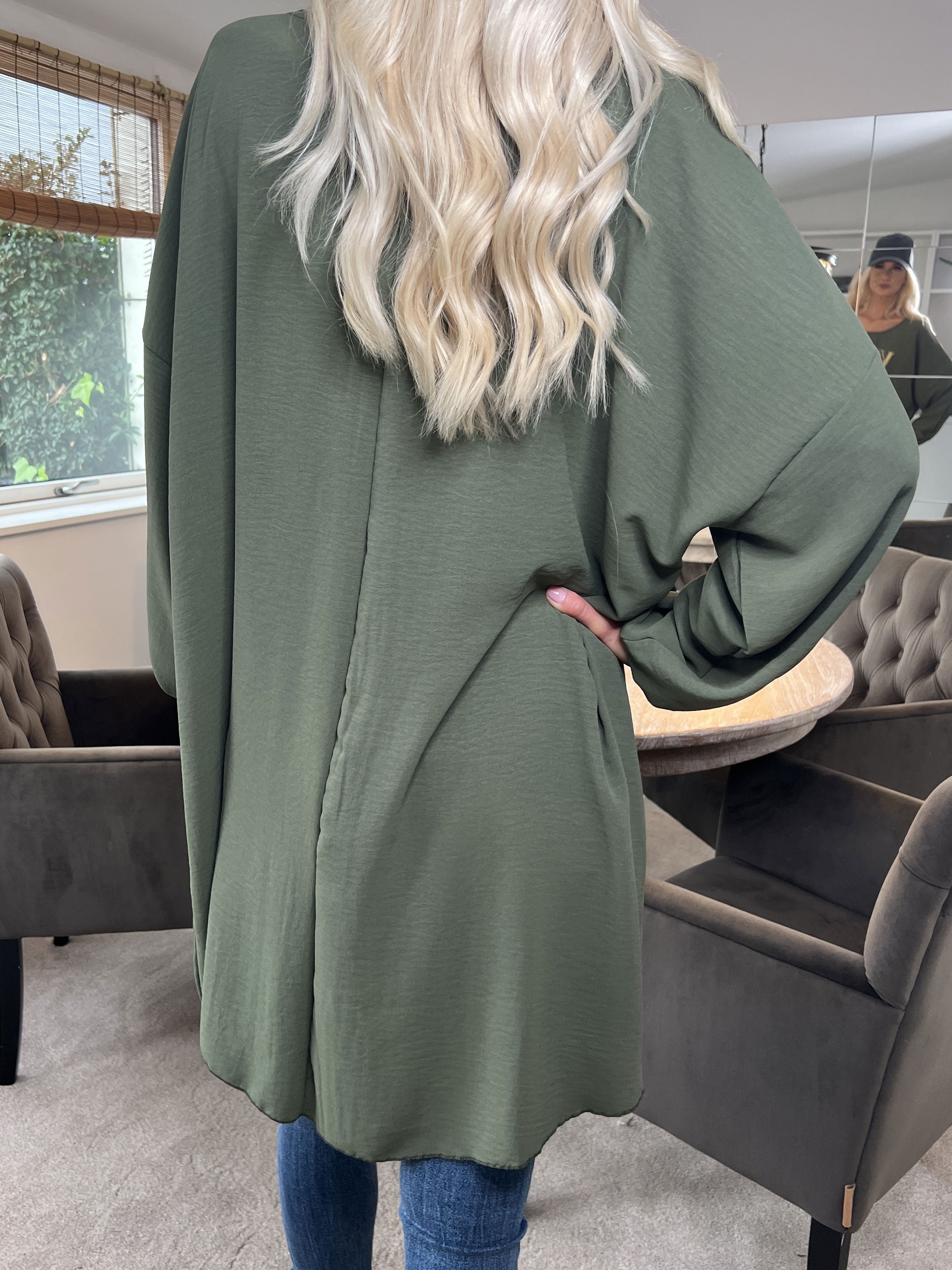 Nella - Cool kjole med skrift